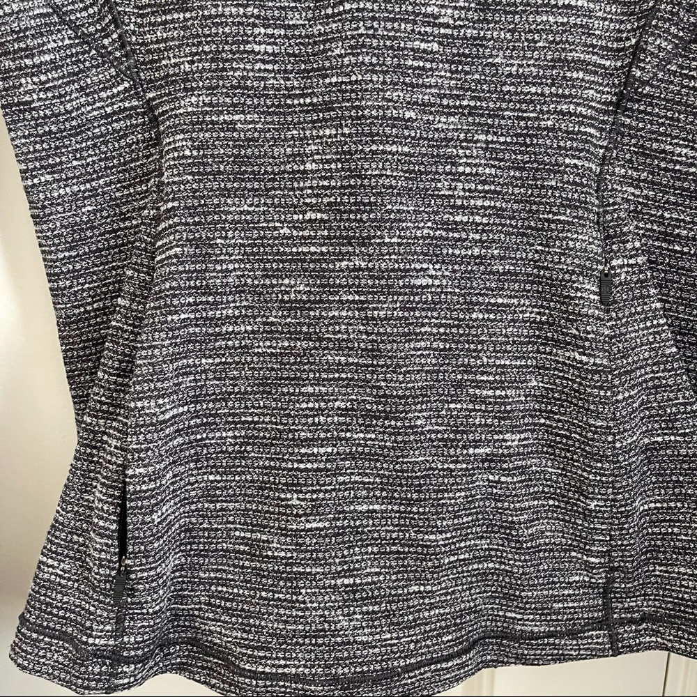 Lululemon Run Briskly 1/2 Zip - Picture 12 of 12